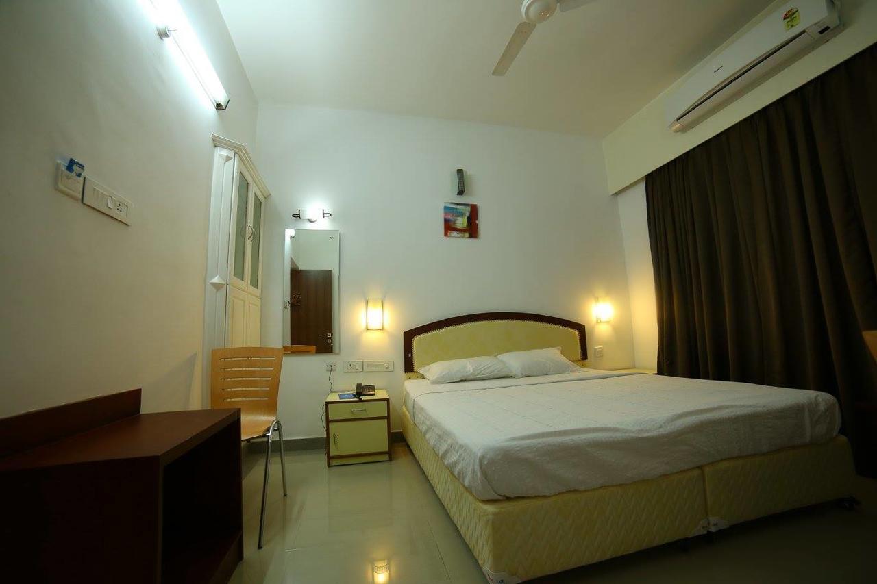 Hotel Captain Fisher Kochi Екстериор снимка